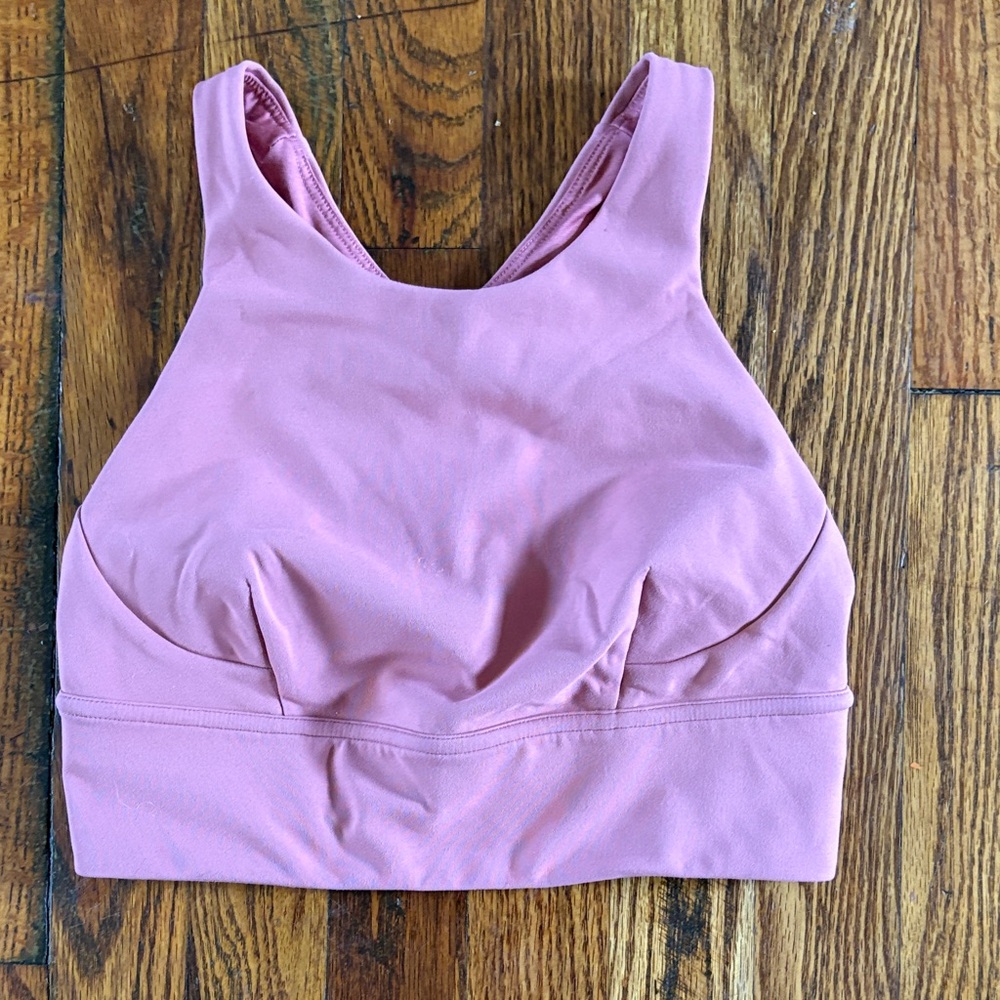 🎉Lululemon Athletica Dusty Pink Sports Bra!